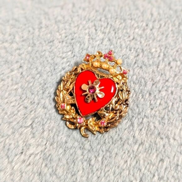 Coro Jewelry - Vtg/Rare 1950s CORO Goldtone, Enamel, Brooche w/ Rhinestone & Seed Pearl Accents